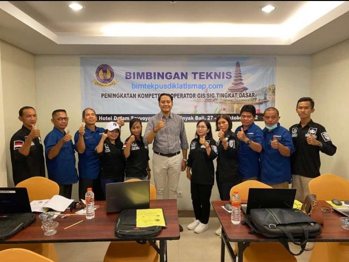 Bimbingan Teknis Pelatihan QGIS Dasar ( Quantum GIS) Tahun 2023