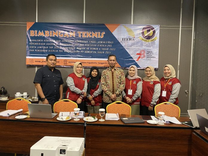 Bimtek Administrasi Kependidikan Akademik Dan Penilaian Kinerja Pegawai Bersama Peserta Insitut Teknologi Sumatra