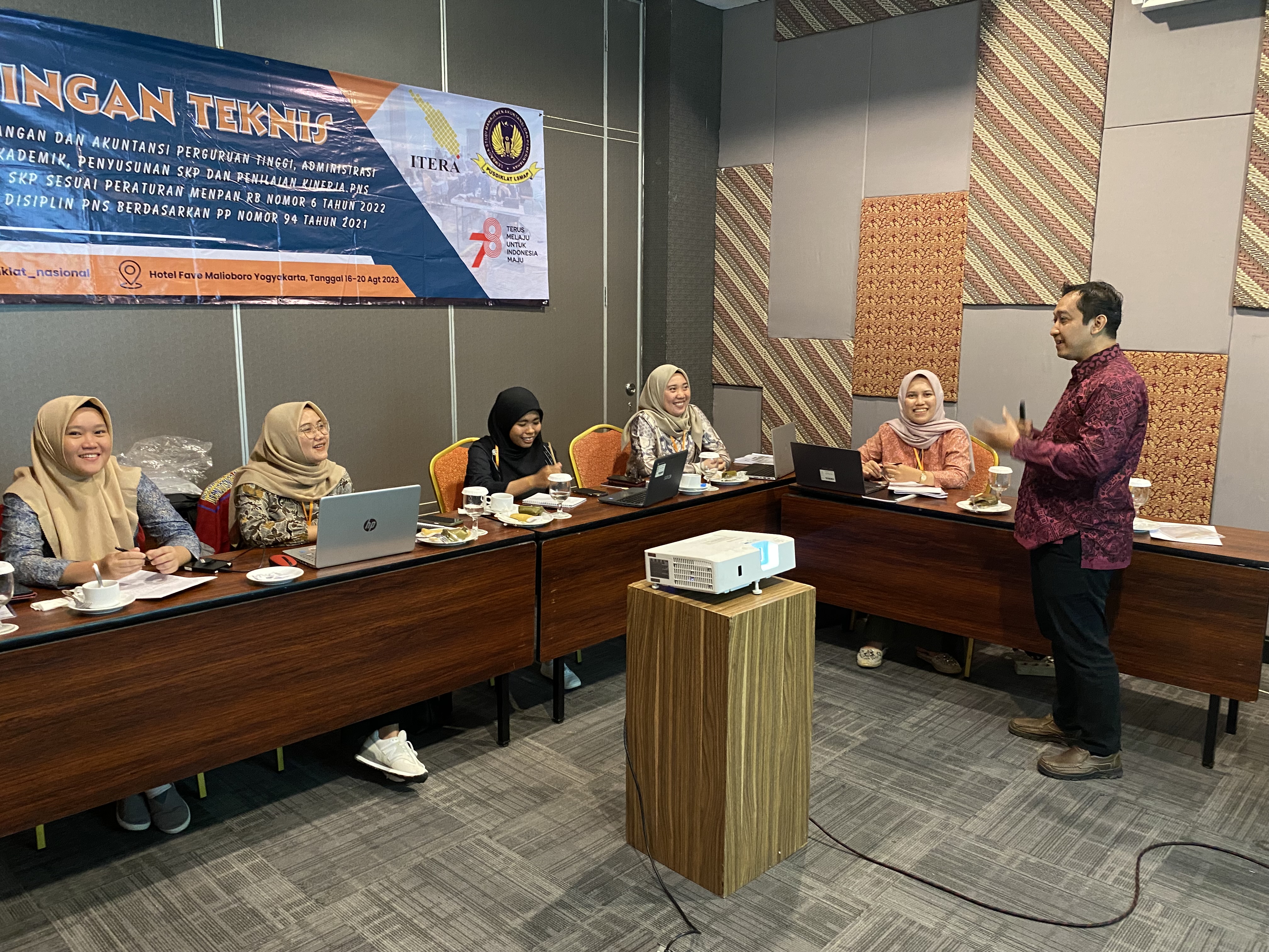 Bimtek Administrasi Kependidikan Akademik Dan Penilaian Kinerja Pegawai Bersama Peserta Insitut Teknologi Sumatra